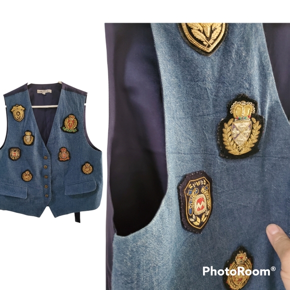 Woman's Vest - Picture 4 of 13